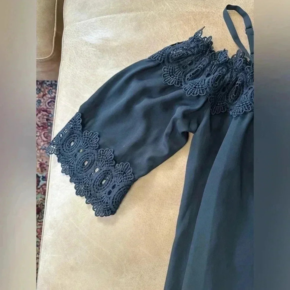 Fortune + Ivy Winkly Crochet Trim Blouse Black NWT Size Small - Picture 3 of 9